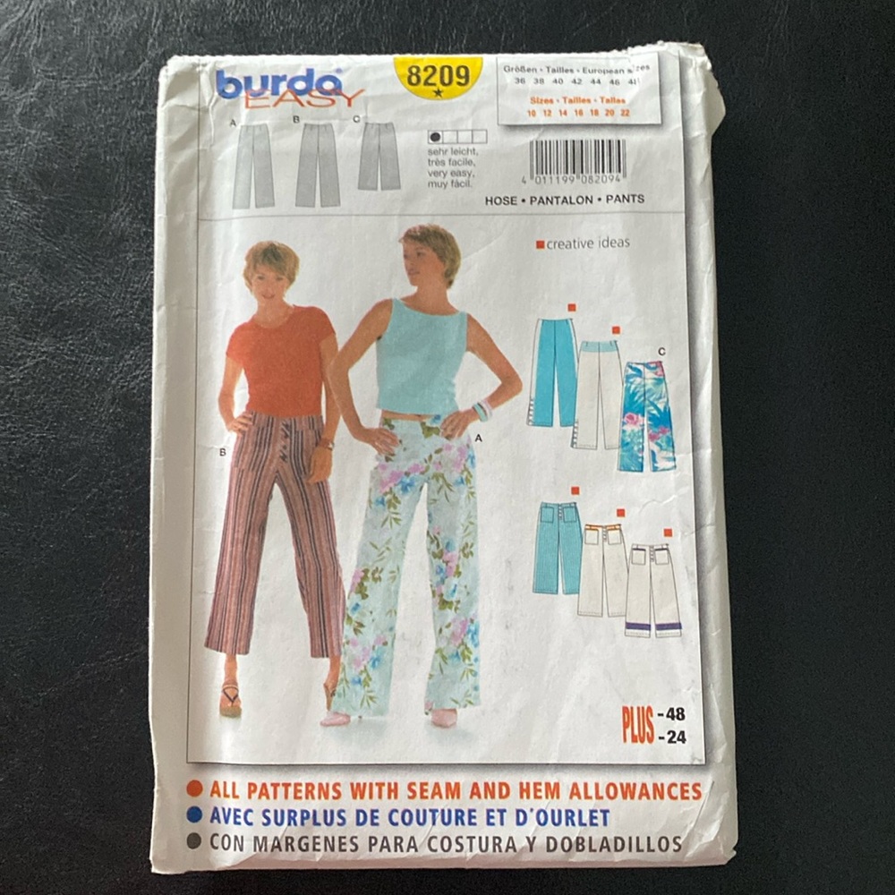 Burda 8209 sewing pattern uncut